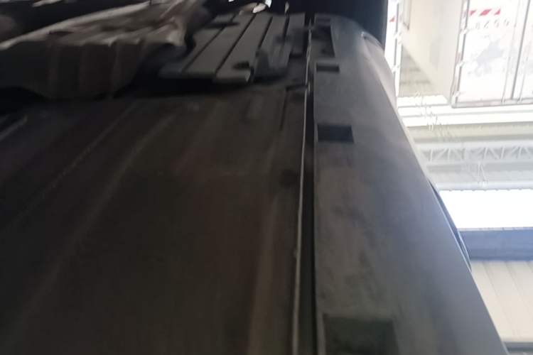 Used Ford Kuga 2018 EcoBoost 180 Two-Wheel-Drive Platinum Edition Right Side Sill