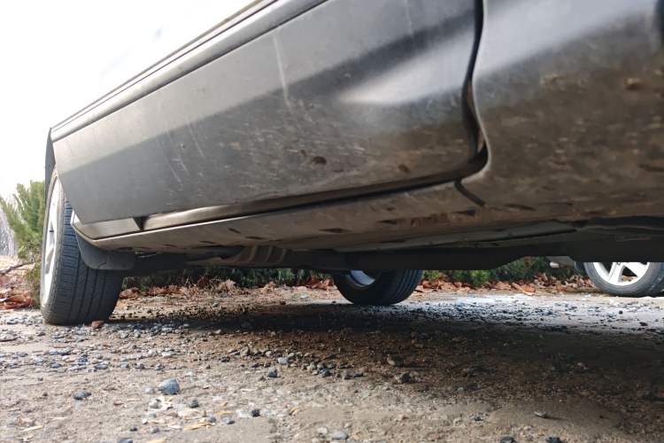 Used Ford Kuga 2018 EcoBoost 180 Two-Wheel-Drive Platinum Edition Right Side Sill