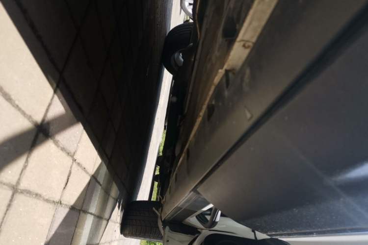 Used Ford Kuga 2018 Facelifted EcoBoost 180 Two-Wheel Drive Luxury Wing Edition Right Side Sill