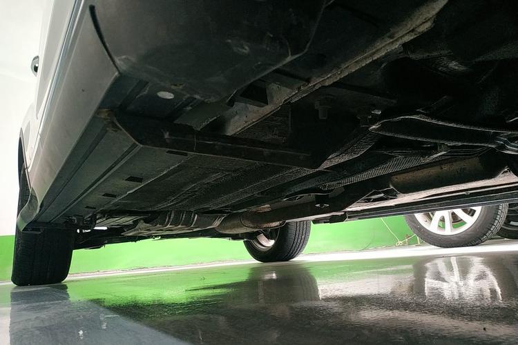 Used Ford Kuga 2018 EcoBoost 180 Four-Wheel Drive Luxury Wing Model Right Side Sill