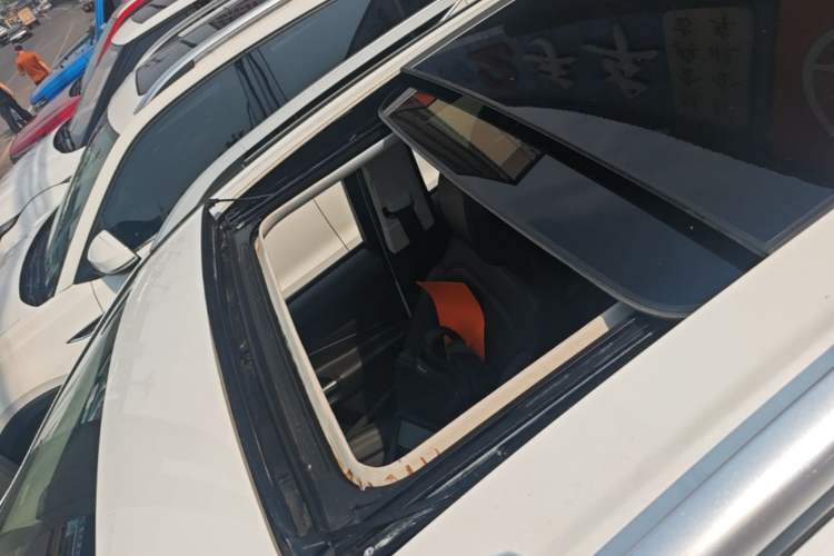 Used Ford Kuga 2018 Facelifted EcoBoost 180 Two-Wheel-Drive Platinum Wing Edition Roof