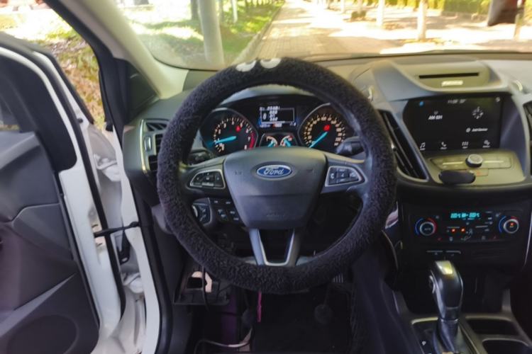 Used Ford Kuga 2018 EcoBoost 180 Two-Wheel-Drive Luxury Wing Edition Steering Wheel