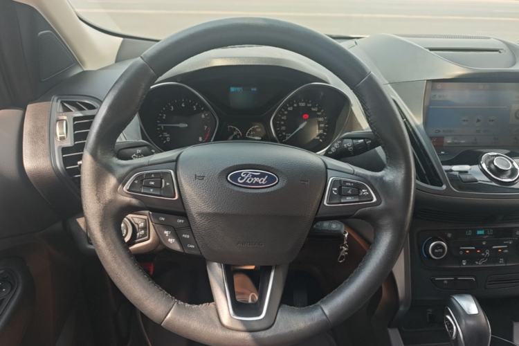 Used Ford Kuga 2018 Facelifted EcoBoost 180 Two-Wheel-Drive Platinum Wing Edition Steering Wheel