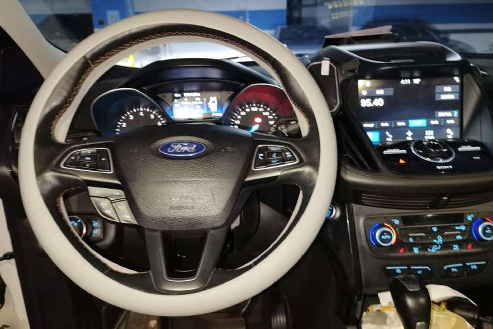 Used Ford Kuga 2018 EcoBoost 245 All-Wheel-Drive Sport Model Steering Wheel