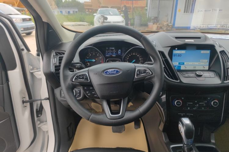 Used Ford Kuga 2018 EcoBoost 180 Two-Wheel-Drive Luxury Wing Edition Steering Wheel