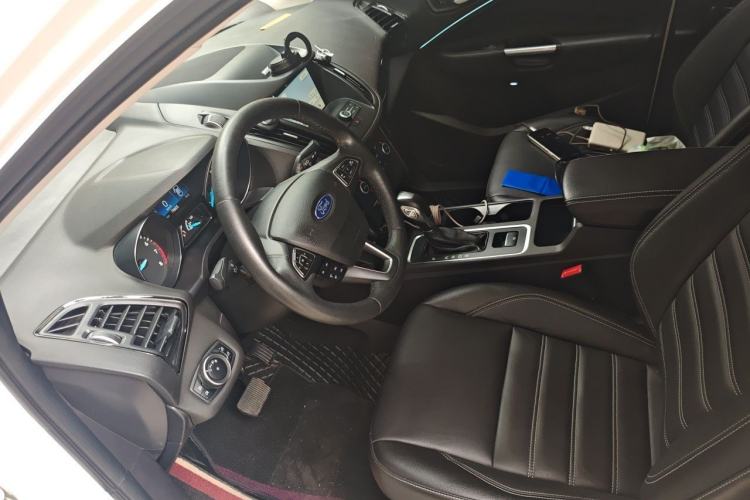 Used Ford Kuga 2018 Facelifted EcoBoost 180 Two-Wheel Drive Luxury Wing Edition Steering Wheel
