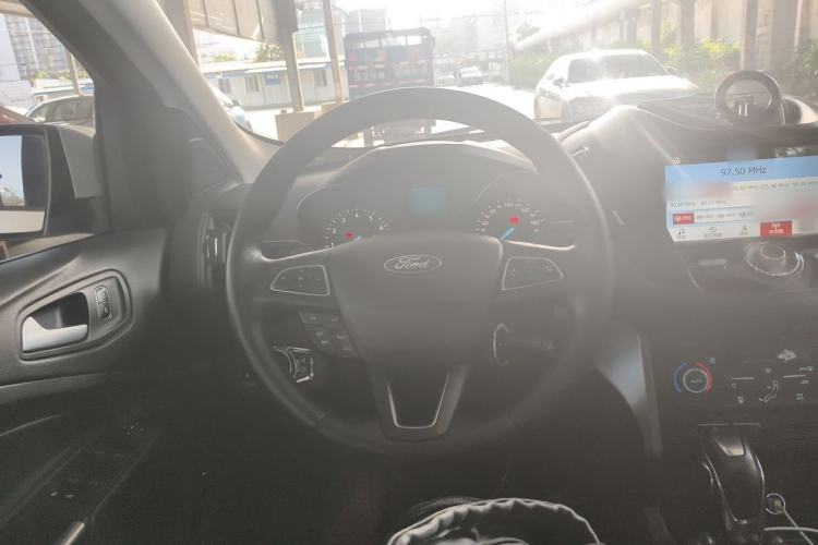 Used Ford Kuga 2018 Facelifted EcoBoost 180 Two-Wheel-Drive Platinum Wing Edition Steering Wheel