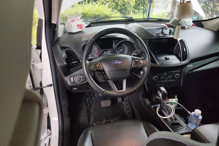 Used Ford Kuga 2018 Facelifted EcoBoost 180 Two-Wheel Drive Luxury Wing Edition Steering Wheel