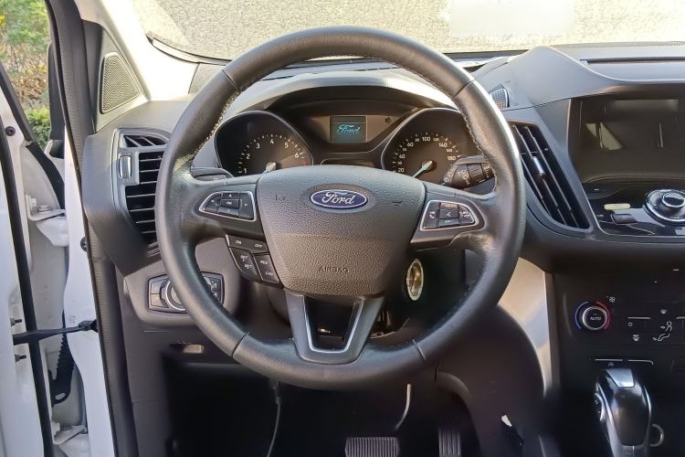Used Ford Kuga 2018 EcoBoost 180 Two-Wheel-Drive Platinum Edition Steering Wheel