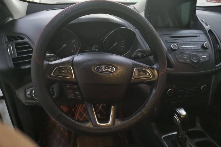 Used Ford Kuga 2018 EcoBoost 180 Two-Wheel-Drive Platinum Edition Steering Wheel