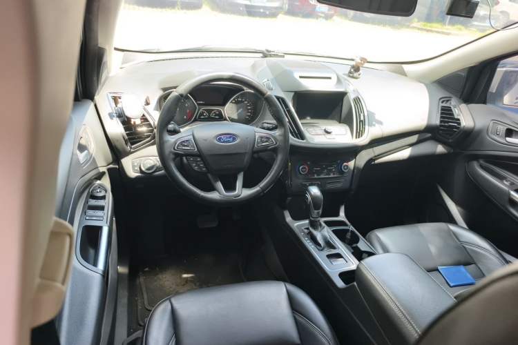Used Ford Kuga 2018 EcoBoost 180 Two-Wheel-Drive Luxury Wing Edition Steering Wheel