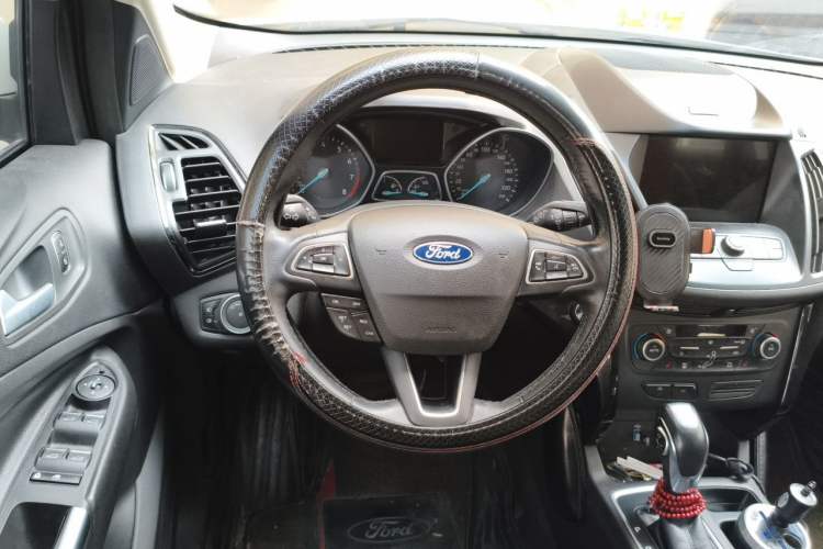 Used Ford Kuga 2018 Facelifted EcoBoost 180 Two-Wheel Drive Luxury Wing Edition Steering Wheel