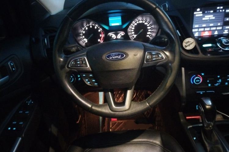 Used Ford Kuga 2018 EcoBoost 180 Two-Wheel-Drive Platinum Edition Steering Wheel
