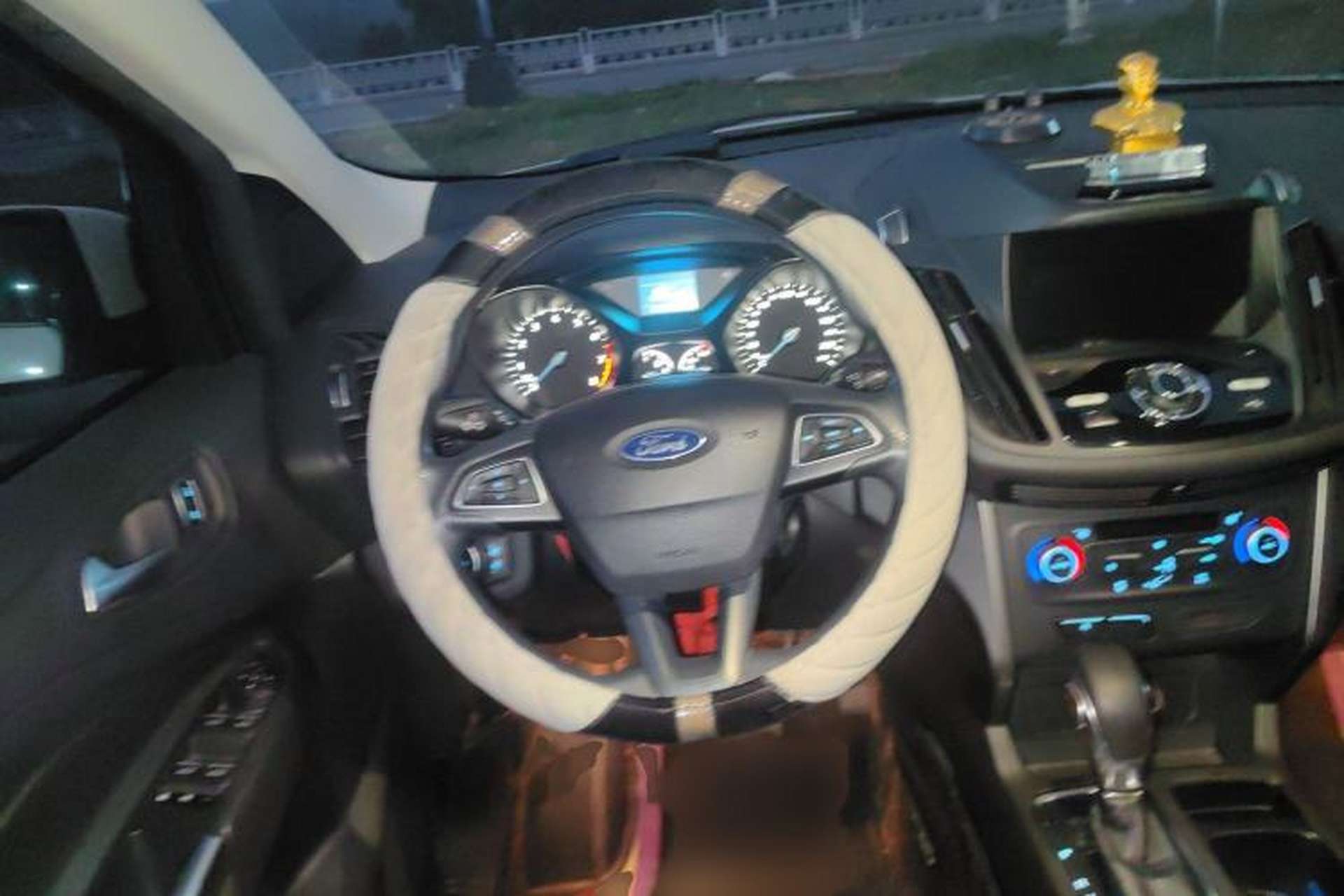 Used Ford Kuga 2018 EcoBoost 180 Two-Wheel-Drive Elite Trim Steering Wheel