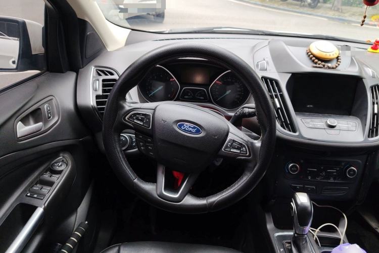 Used Ford Kuga 2018 Facelifted EcoBoost 180 Two-Wheel Drive Luxury Wing Edition Steering Wheel