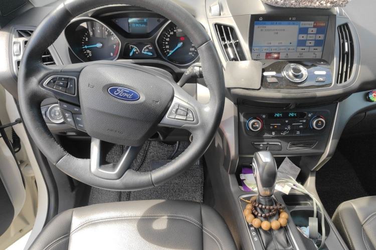 Used Ford Kuga 2018 Facelifted EcoBoost 180 Two-Wheel-Drive Platinum Wing Edition Steering Wheel