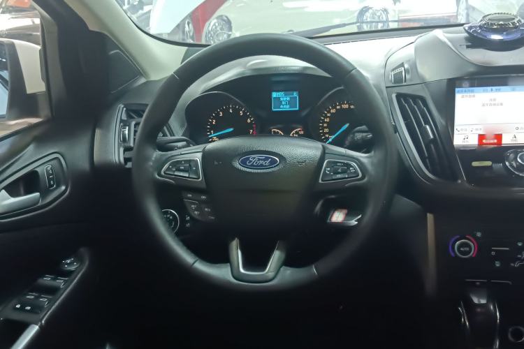 Used Ford Kuga 2018 EcoBoost 180 Two-Wheel-Drive Platinum Edition Steering Wheel