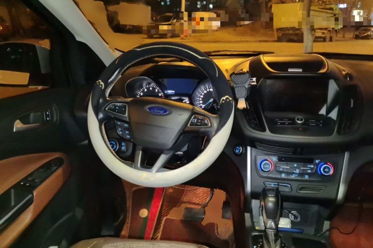 Used Ford Kuga 2018 EcoBoost 180 Two-Wheel-Drive Cognac Special Edition Steering Wheel