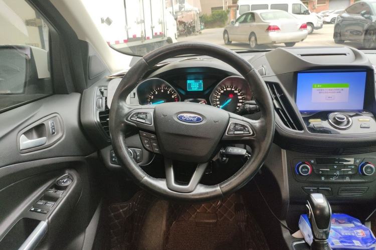 Used Ford Kuga 2018 Facelifted EcoBoost 180 Two-Wheel-Drive Platinum Wing Edition Steering Wheel