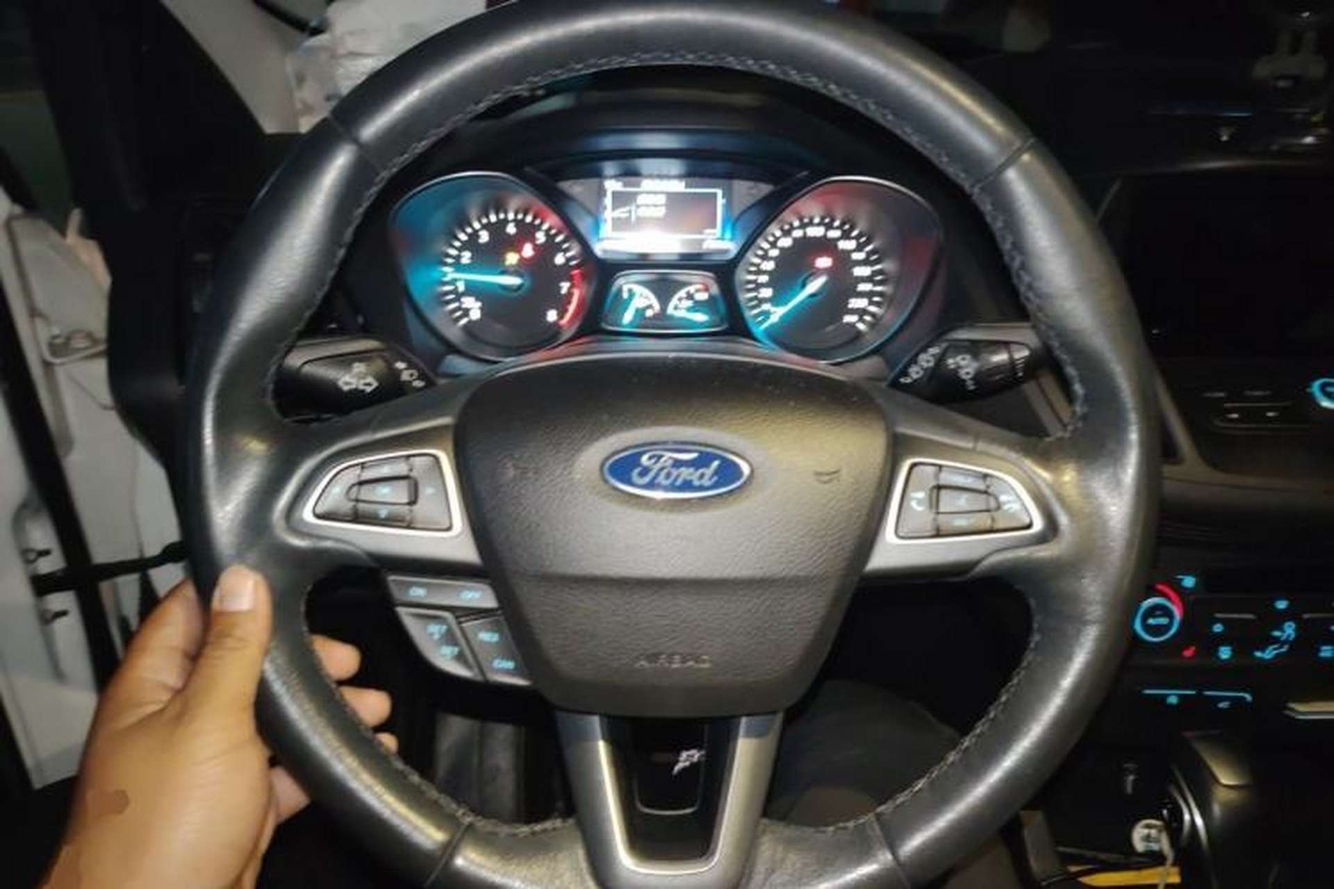 Used Ford Kuga 2018 EcoBoost 245 Four-Wheel Drive Luxury Wing Model Steering Wheel