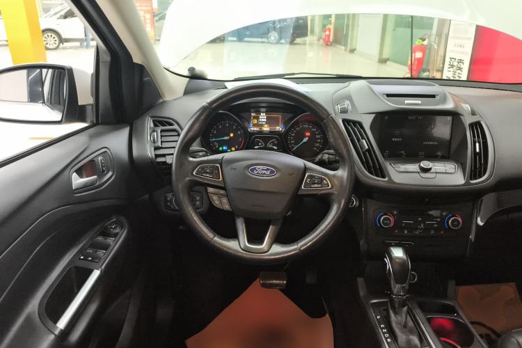 Used Ford Kuga 2018 EcoBoost 245 Four-Wheel Drive Luxury Wing Model Steering Wheel