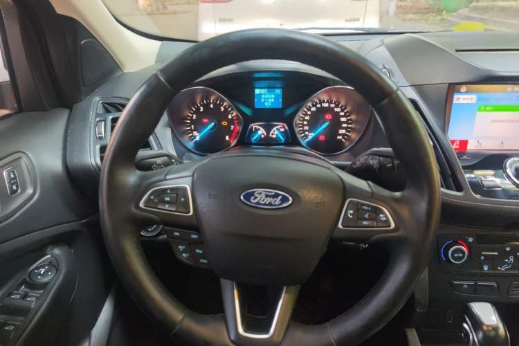 Used Ford Kuga 2018 EcoBoost 180 Two-Wheel-Drive Platinum Edition Steering Wheel