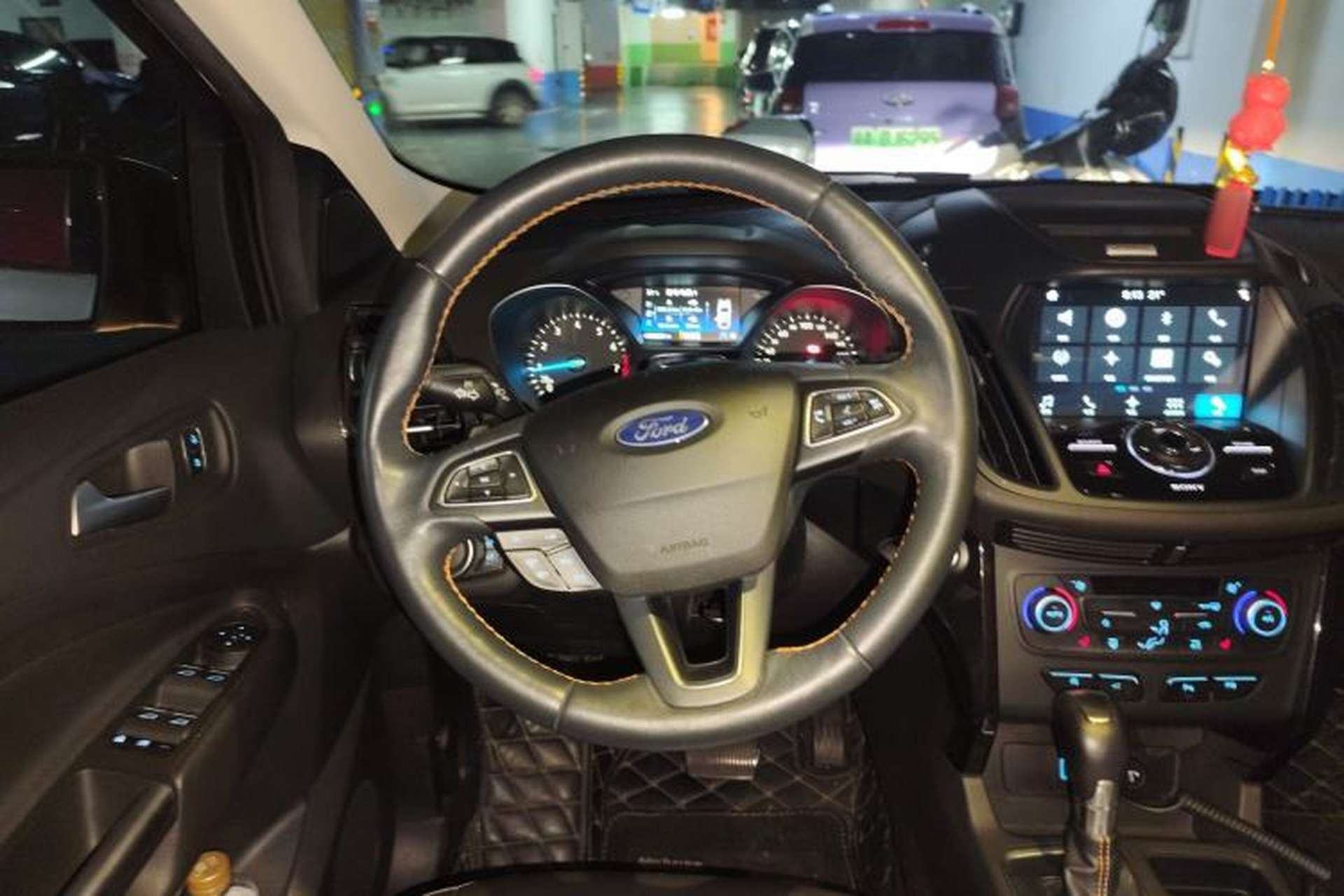 Used Ford Kuga 2018 EcoBoost 245 All-Wheel-Drive Sport Model Steering Wheel