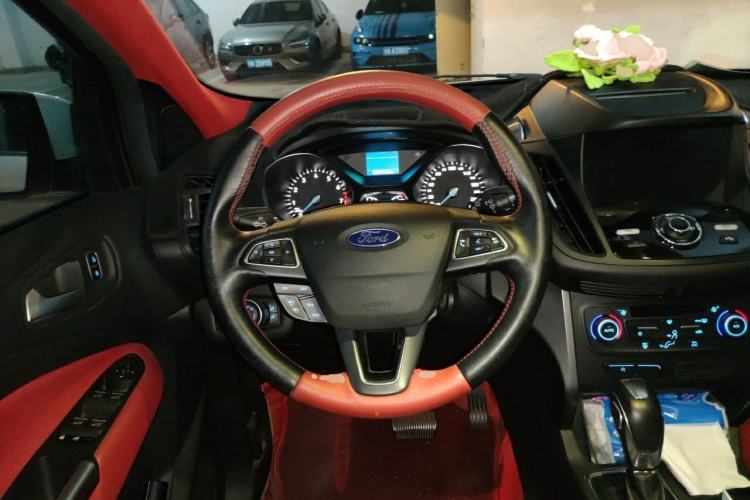 Used Ford Kuga 2018 EcoBoost 180 Two-Wheel-Drive Platinum Edition Steering Wheel