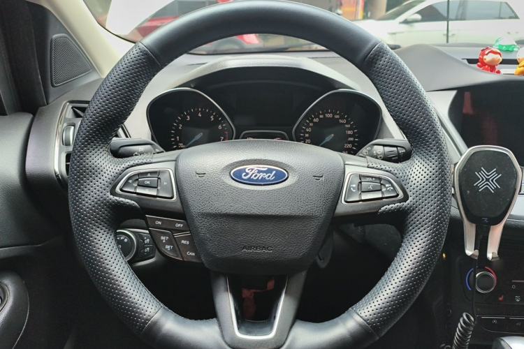 Used Ford Kuga 2018 EcoBoost 180 Two-Wheel-Drive Luxury Wing Edition Steering Wheel