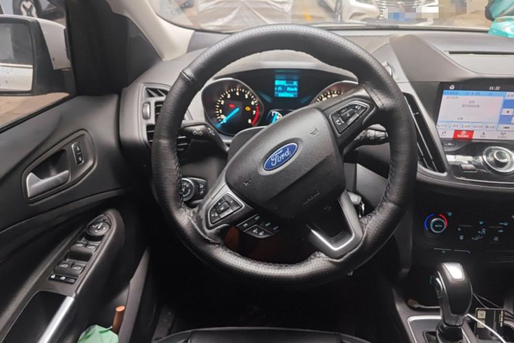 Used Ford Kuga 2018 EcoBoost 180 Two-Wheel-Drive Platinum Edition Steering Wheel