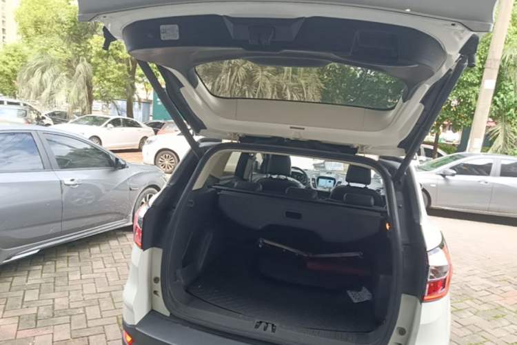 Used Ford Kuga 2018 Facelifted EcoBoost 180 Two-Wheel Drive Luxury Wing Edition Trunk