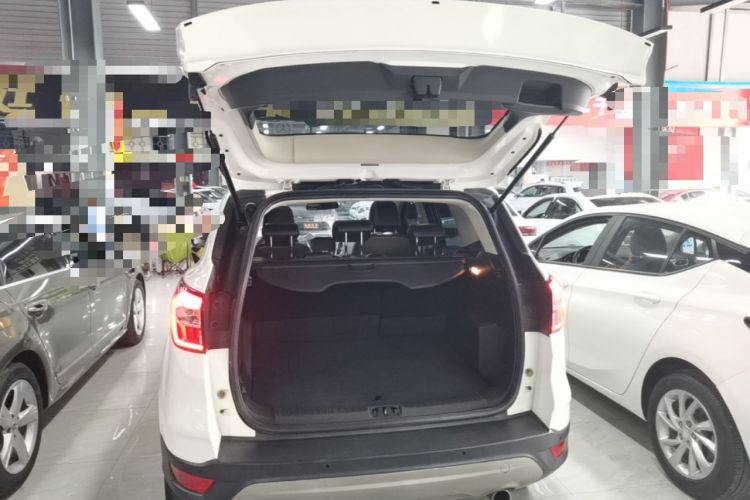 Used Ford Kuga 2018 EcoBoost 180 Two-Wheel-Drive Platinum Edition Trunk