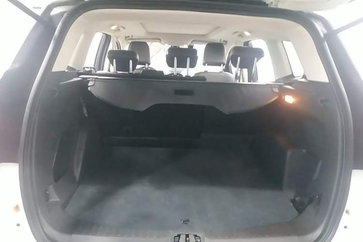 Used Ford Kuga 2018 EcoBoost 180 Two-Wheel-Drive Platinum Edition Trunk