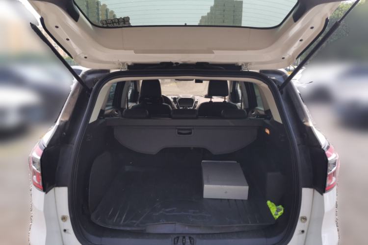 Used Ford Kuga 2018 EcoBoost 180 Two-Wheel-Drive Platinum Edition Trunk
