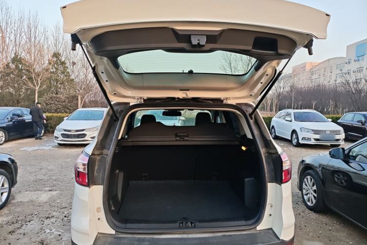 Used Ford Kuga 2018 EcoBoost 180 Two-Wheel-Drive Platinum Edition Trunk