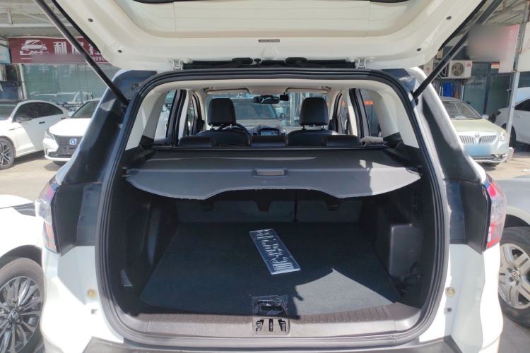 Used Ford Kuga 2018 EcoBoost 180 Two-Wheel-Drive Platinum Edition Trunk