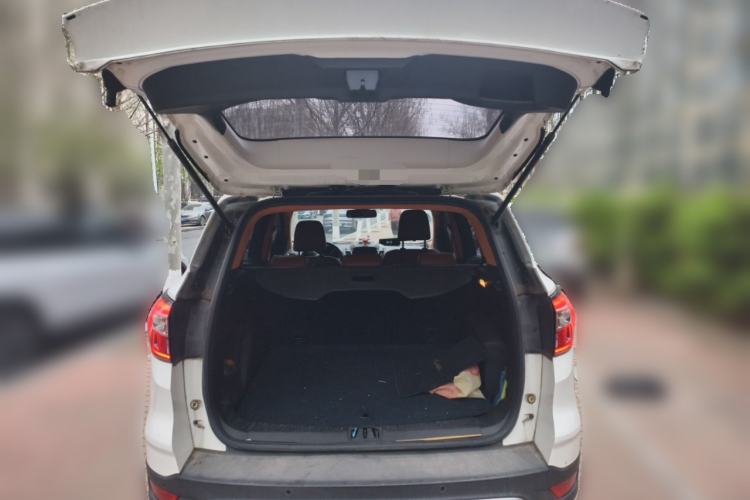 Used Ford Kuga 2018 EcoBoost 180 Two-Wheel-Drive Cognac Special Edition Trunk