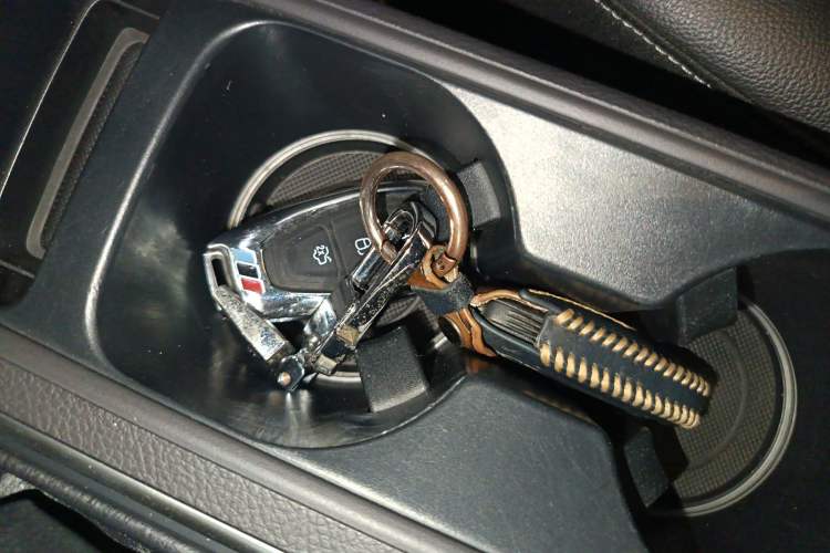 Used Ford Kuga 2018 EcoBoost 180 Two-Wheel-Drive Luxury Wing Edition Vehicle Key