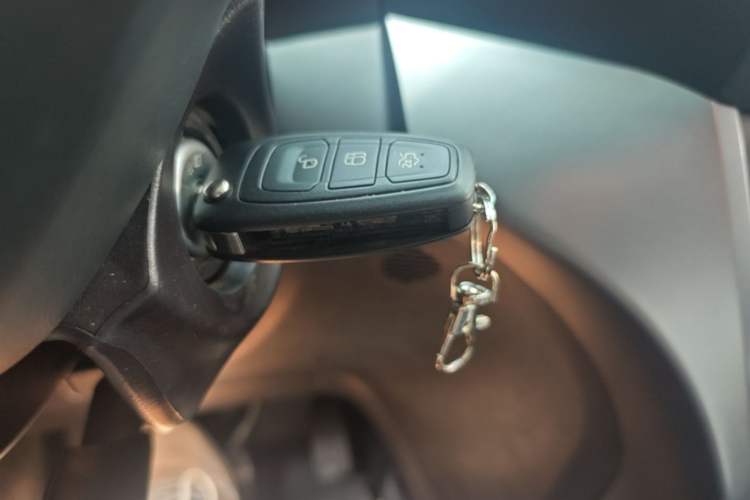 Used Ford Kuga 2018 Facelifted EcoBoost 180 Two-Wheel-Drive Platinum Wing Edition Vehicle Key