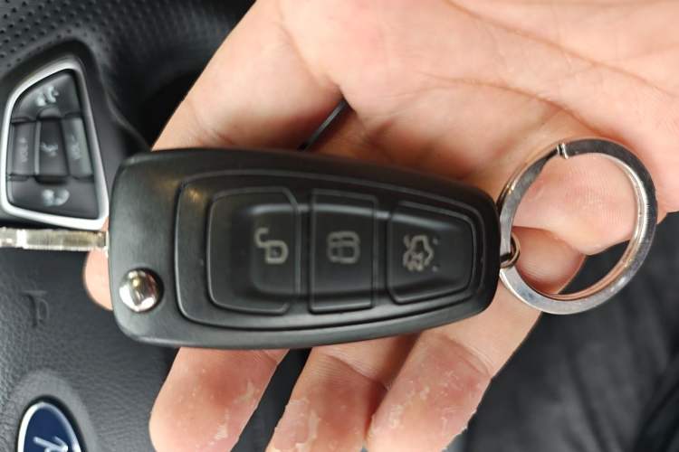 Used Ford Kuga 2018 EcoBoost 180 Two-Wheel-Drive Platinum Edition Vehicle Key