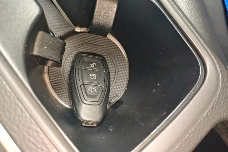 Used Ford Kuga 2018 Facelifted EcoBoost 180 Two-Wheel Drive Luxury Wing Edition Vehicle Key