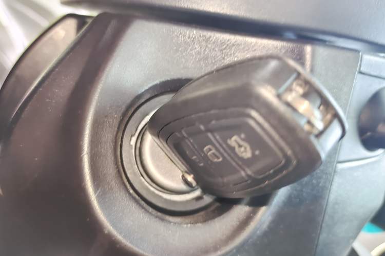 Used Ford Kuga 2018 EcoBoost 180 Two-Wheel-Drive Elite Trim Vehicle Key