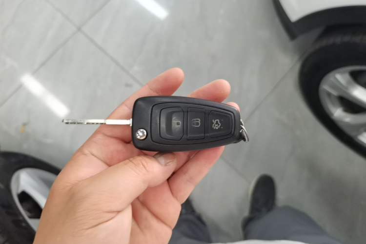 Used Ford Kuga 2018 EcoBoost 180 Two-Wheel-Drive Platinum Edition Vehicle Key