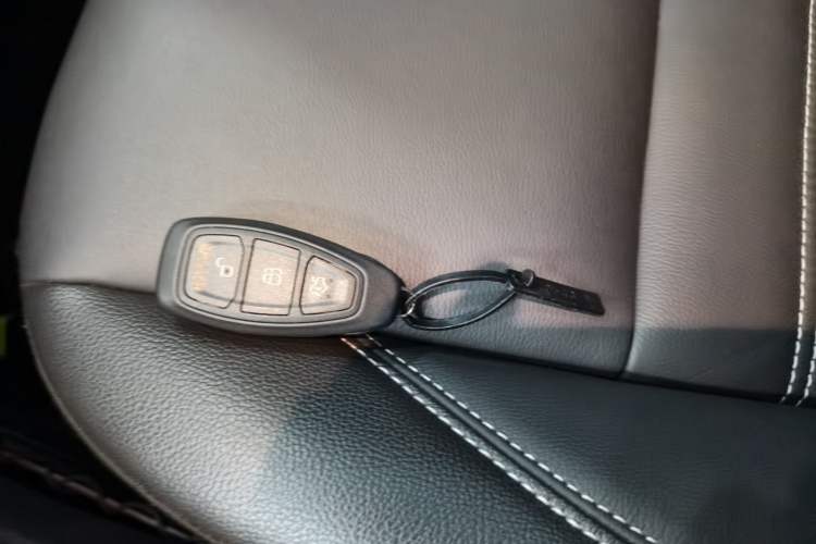 Used Ford Kuga 2018 EcoBoost 180 Two-Wheel-Drive Luxury Wing Edition Vehicle Key
