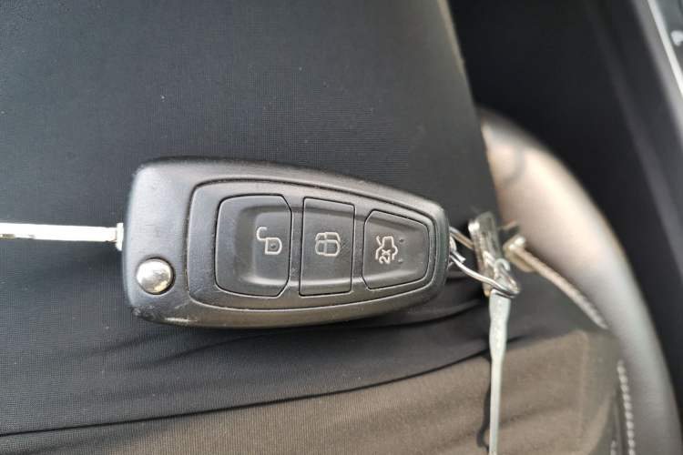 Used Ford Kuga 2018 EcoBoost 180 Two-Wheel-Drive Platinum Edition Vehicle Key