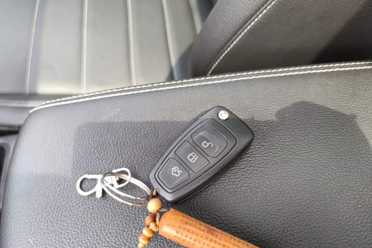 Used Ford Kuga 2018 EcoBoost 180 Two-Wheel-Drive Platinum Edition Vehicle Key