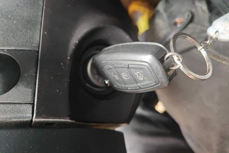 Used Ford Kuga 2018 EcoBoost 180 Two-Wheel-Drive Platinum Edition Vehicle Key