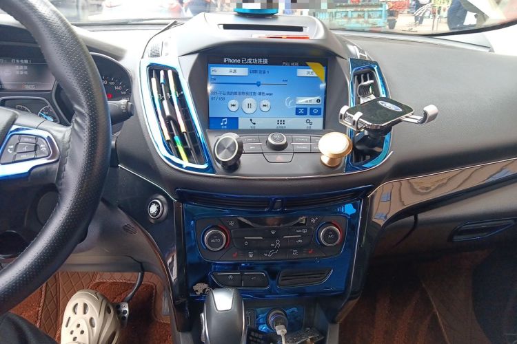 Used Ford Kuga 2018 EcoBoost 180 Two-Wheel-Drive Luxury Wing Edition Audio And AC Panel