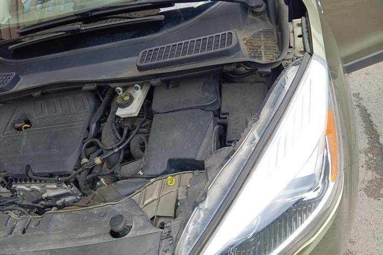 Used Ford Kuga 2018 EcoBoost 180 Two-Wheel-Drive Luxury Wing Edition Engine Bay Left