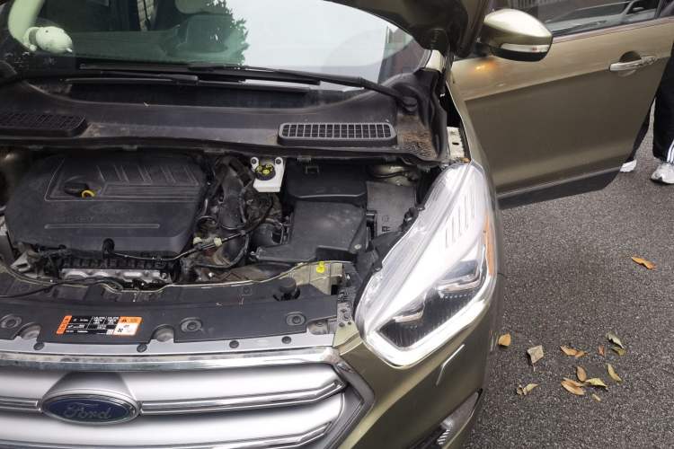Used Ford Kuga 2018 Facelifted EcoBoost 180 Two-Wheel Drive Luxury Wing Edition Engine Bay Left